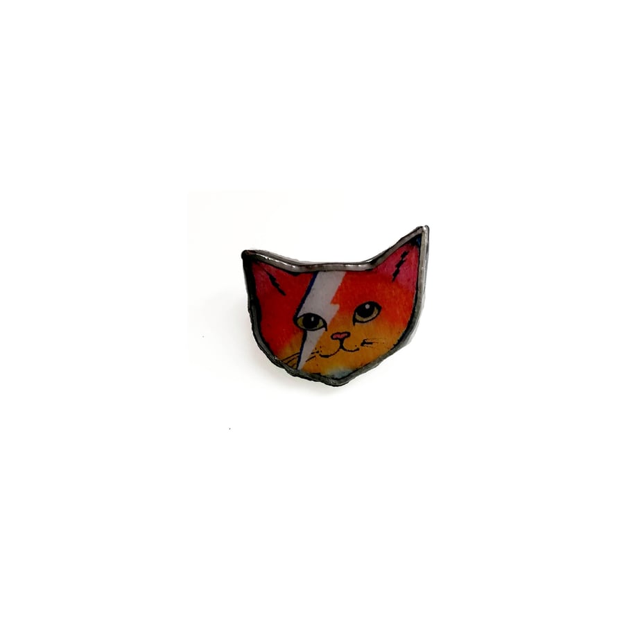 Little Bowie Aladdin Sane pink, red &yellow Cat Brooch by EllyMental Jewellery
