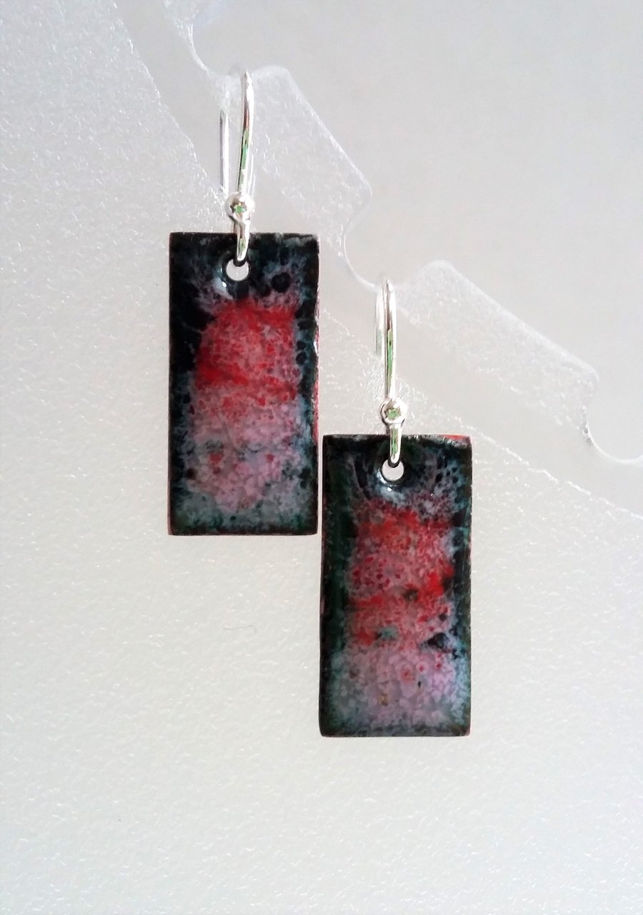 Enamelled rectangular copper pink and red earrings 070