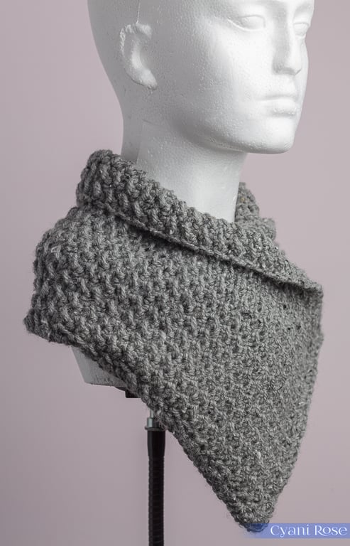 Cowl scarf crochet textured grey unisex warm cosy handmade 