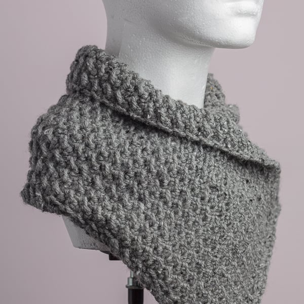 Cowl scarf crochet textured grey unisex warm cosy handmade 