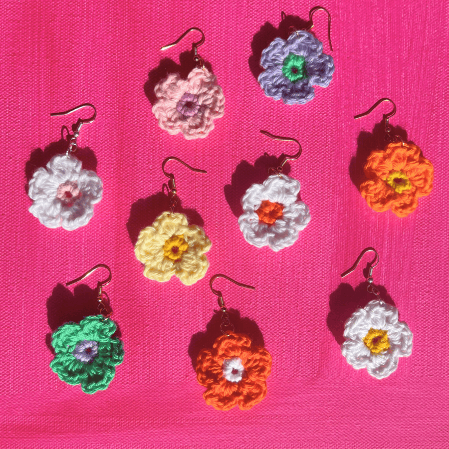 Handmade crochet daisy earrings - Free postage