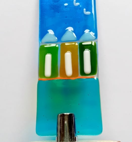 Fused glass Worry Poppet with 3 beach huts