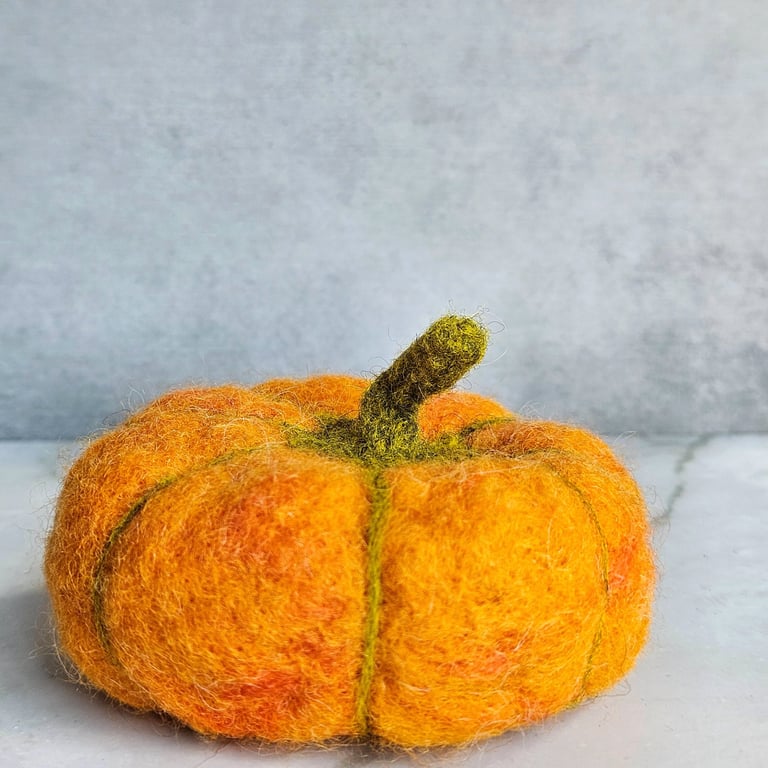 Pumpkin - Needle felted, Large Halloween Décor, Autumn Ornaments, Handmade.