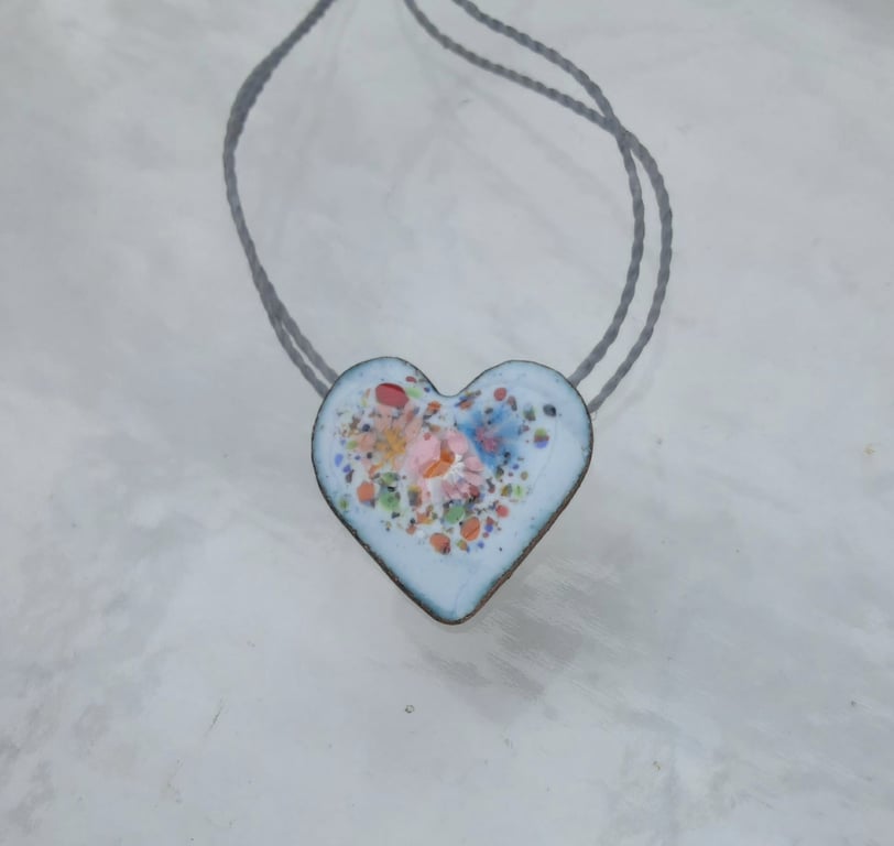 SMALL, DAINTY ENAMELLED HEART NECKLACE - 16" LONG