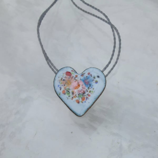 SMALL, DAINTY ENAMELLED HEART NECKLACE - 16" LONG