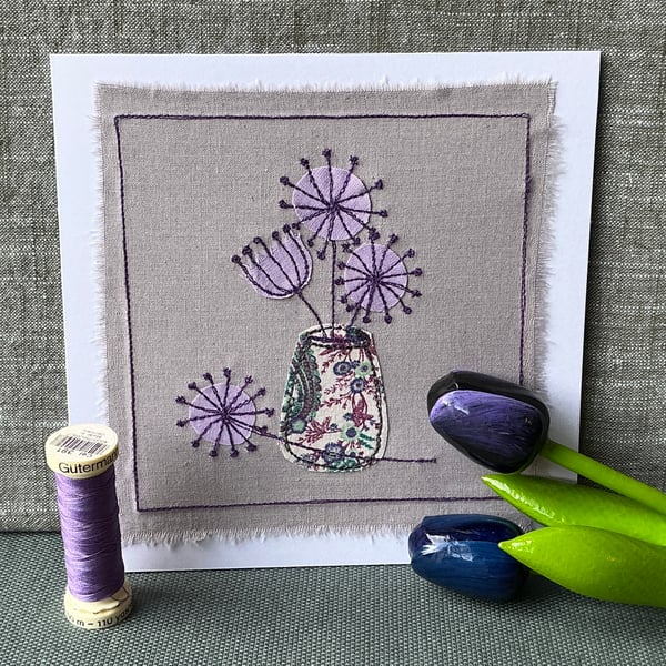 Embroidered appliqué greetings card with envelope