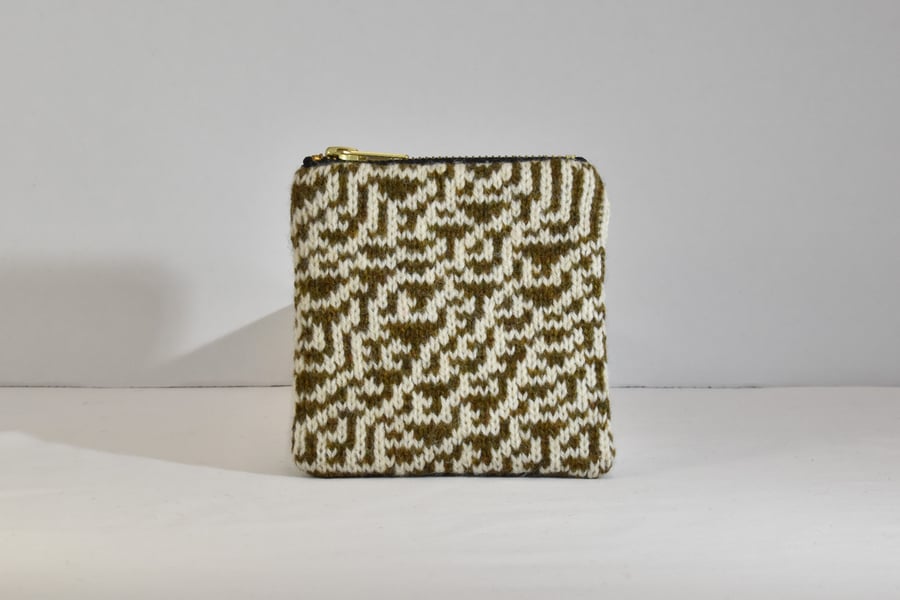 Rule 30 coin purse - cream and olive