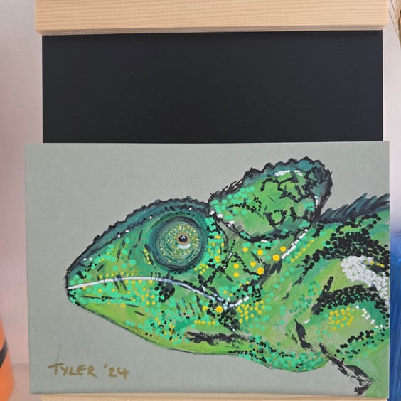 Chromatic chameleon on A5 paper 
