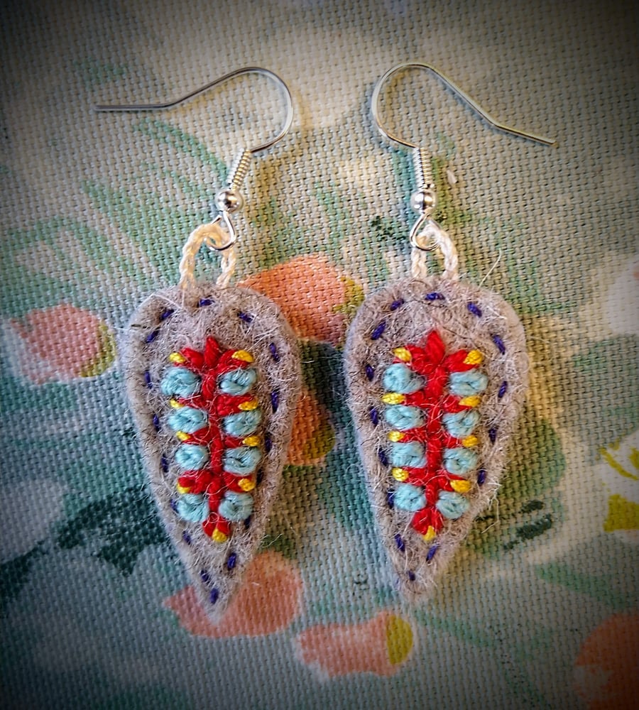 Hand embroidered pure wool felt earrings 