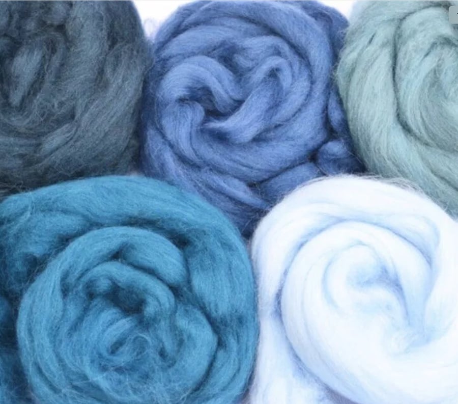 Set of blue merino wools, needle felting wools, wet felting wools 