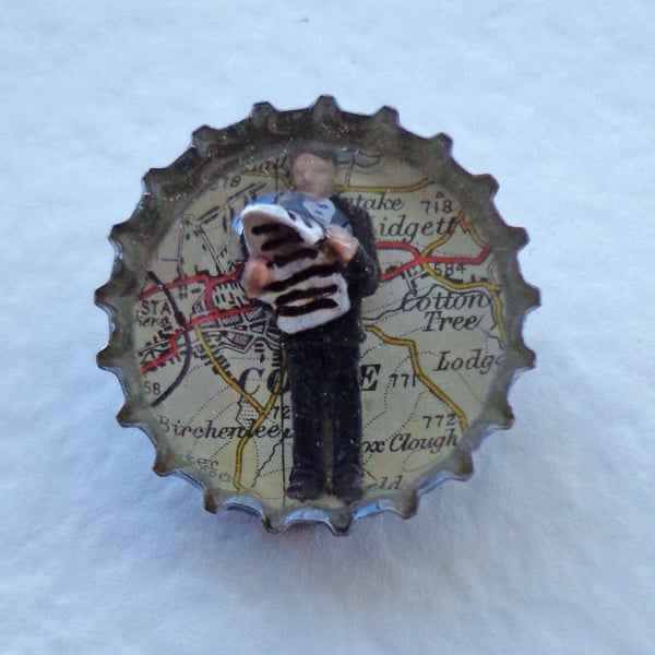 People & Places - Mini Worlds Brooch & Vintage Map Pouch - Man & Newspaper-Colne