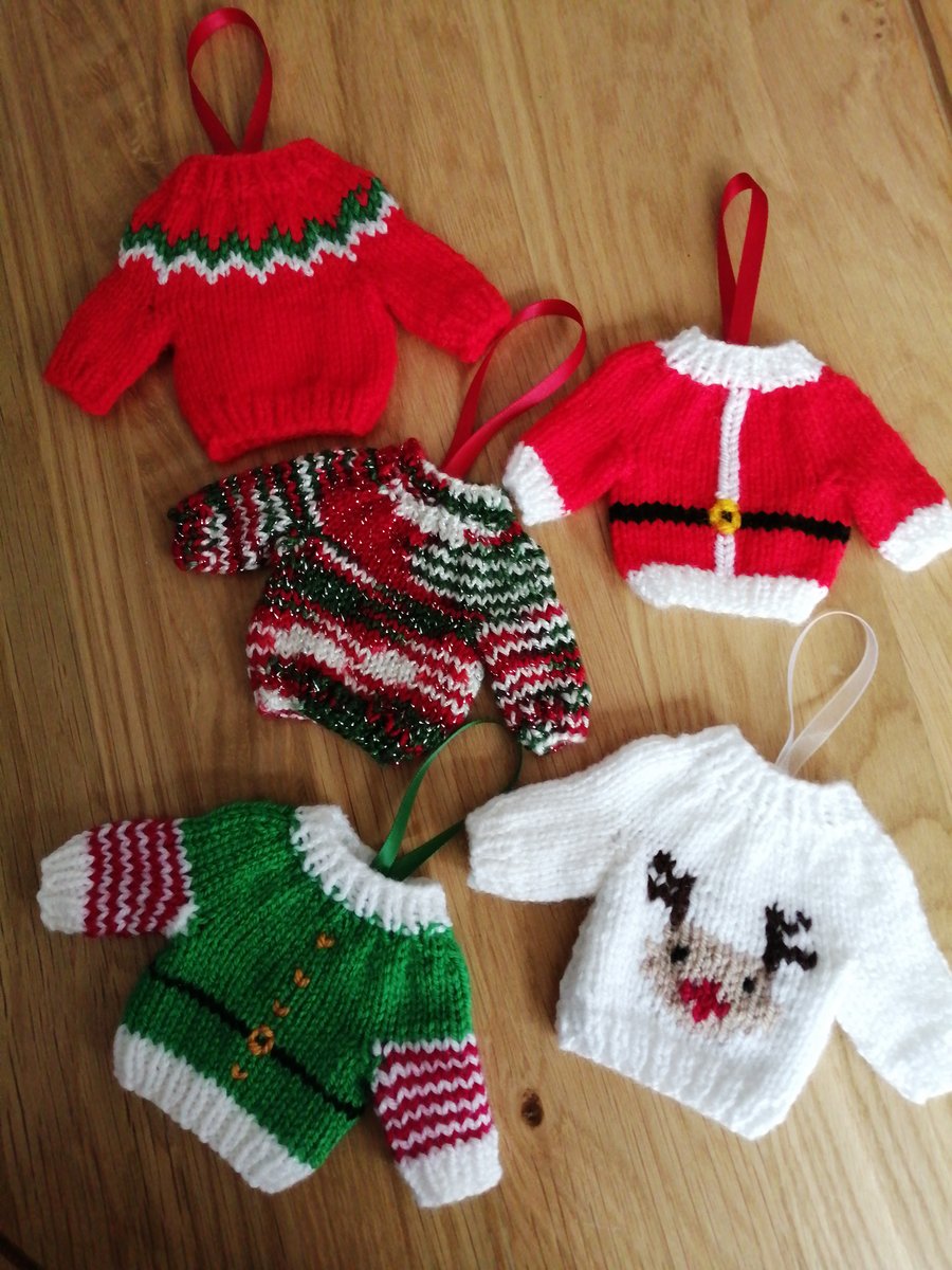Mini Christmas jumpers (set of 5)