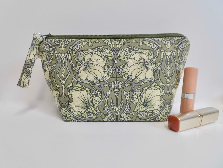  Make up bag in William Morris fabric Pimpernel green