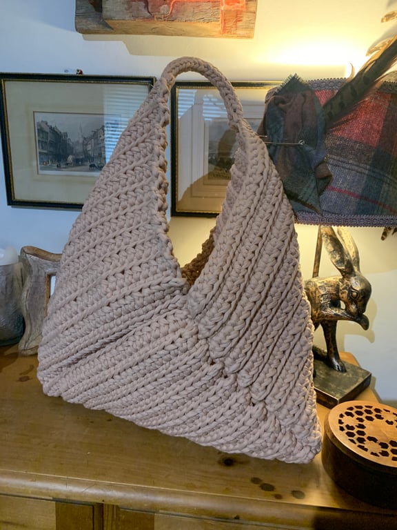 Gorgeous Crochet Handbag 