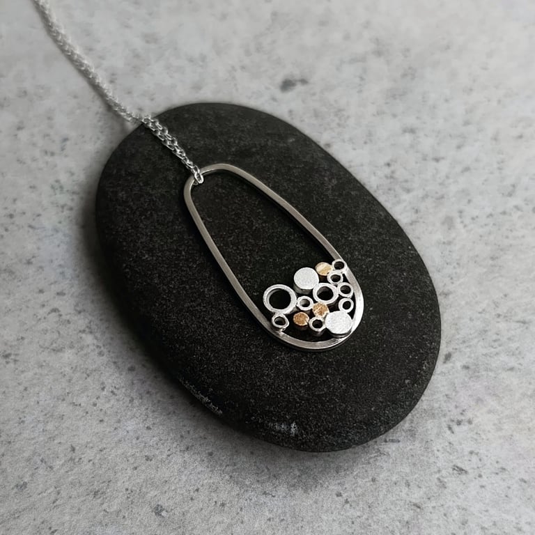 Sterling Silver Mini Circles Flat Cluster Necklace – Drop Wire Pendant 