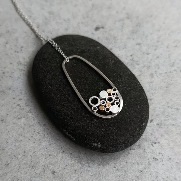 Sterling Silver Mini Circles Flat Cluster Necklace – Drop Wire Pendant 