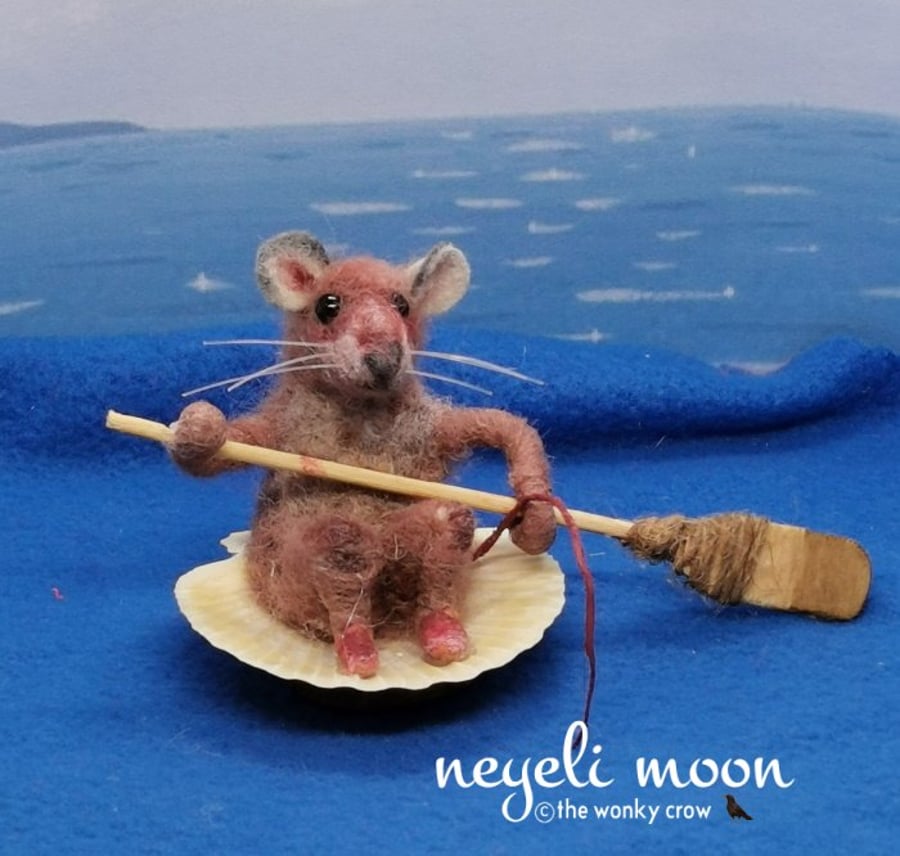Needle felted Rowing mouse with shell and oar OOAK by neyeli