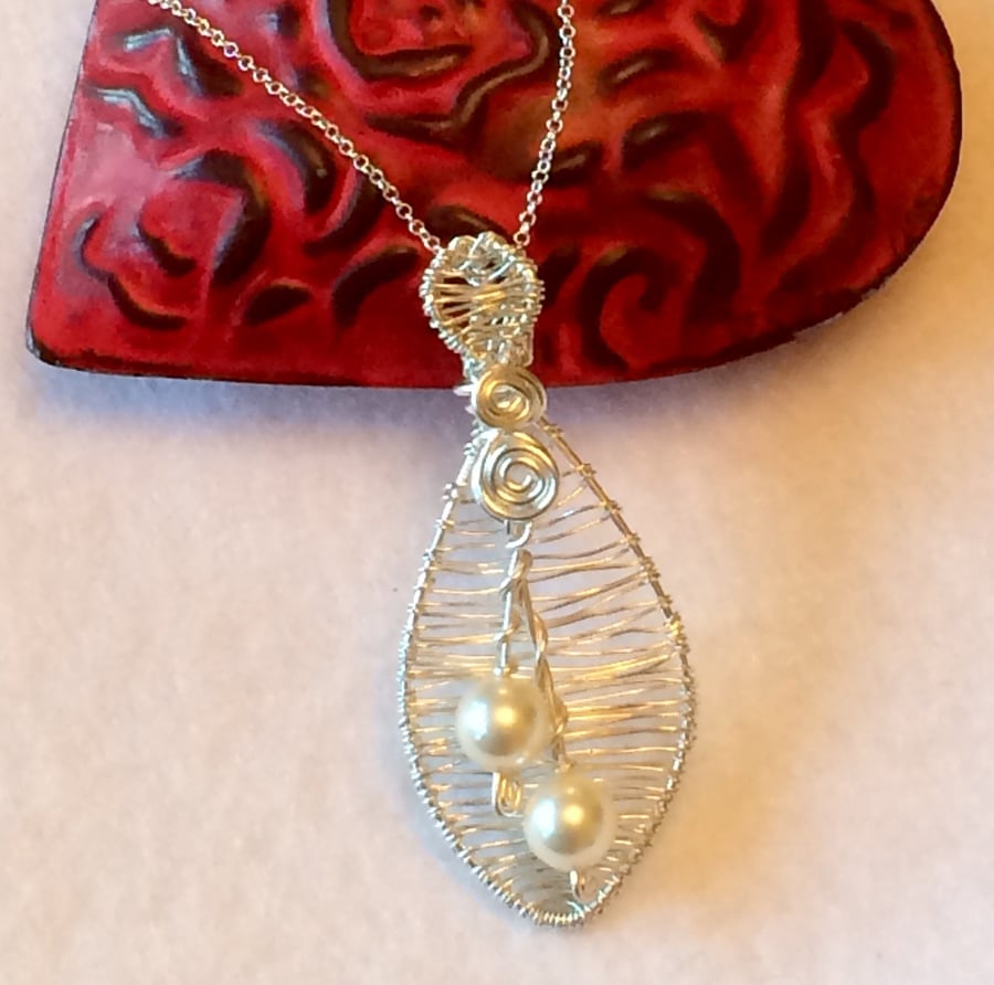 Sterling Silver Pendant with Swarovski Crystal Pearls