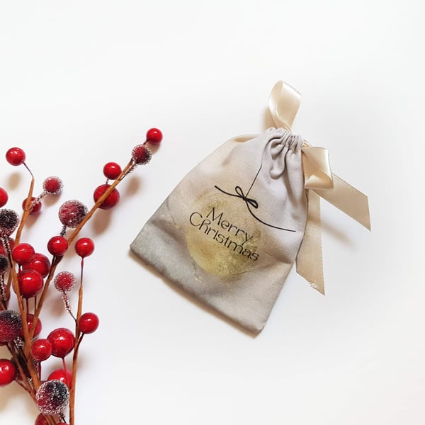 Neutral beige and gold 'Merry Christmas' gift pouch. Handmade and sustainable.
