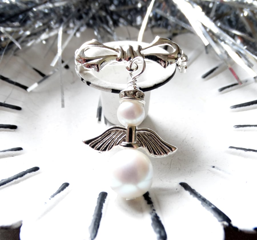 White Christmas 'Joy' Angel Silver Plated Bow Knot Brooch with Preciosa Pearls