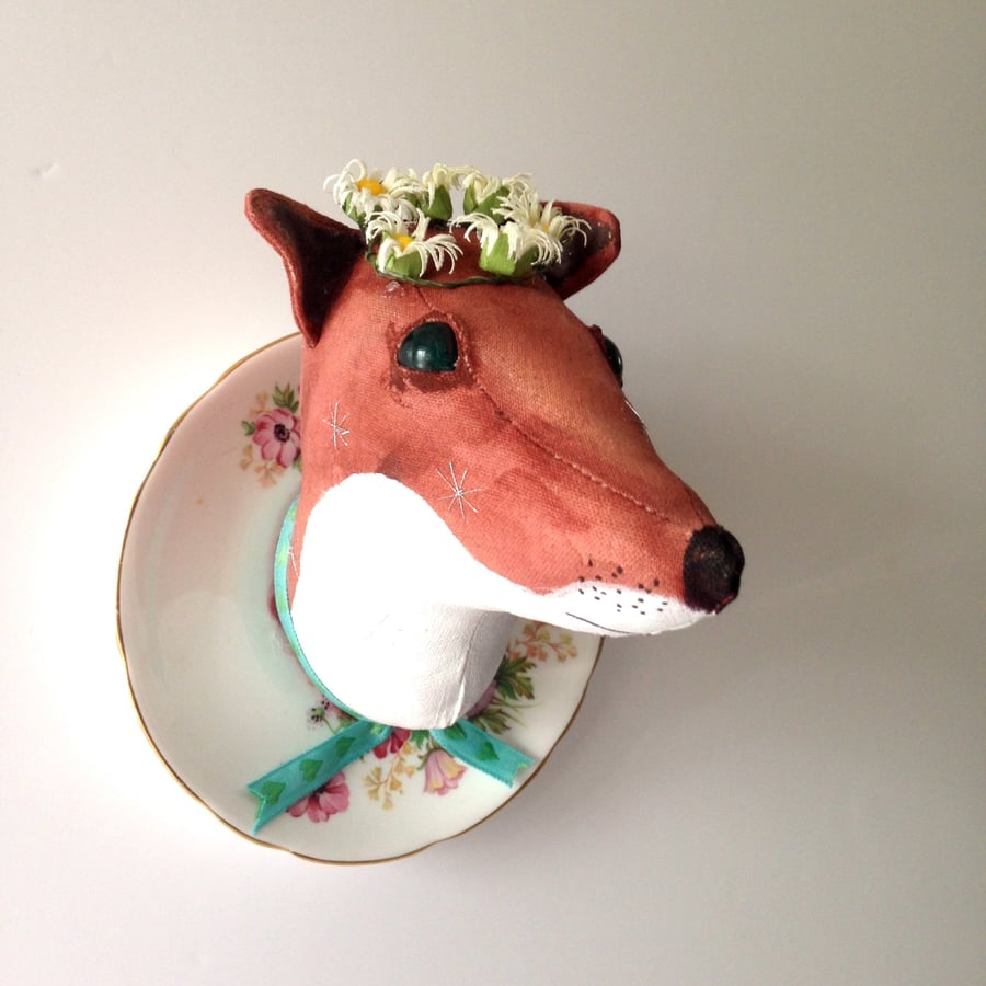 Fox and saucer faux taxidermy