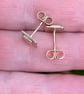 Small square 9ct gold stud earrings - Image 4