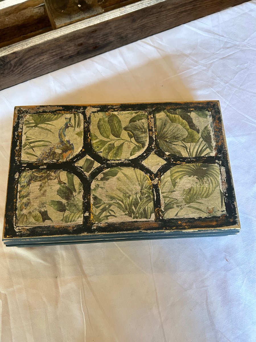 Jewellery box 
