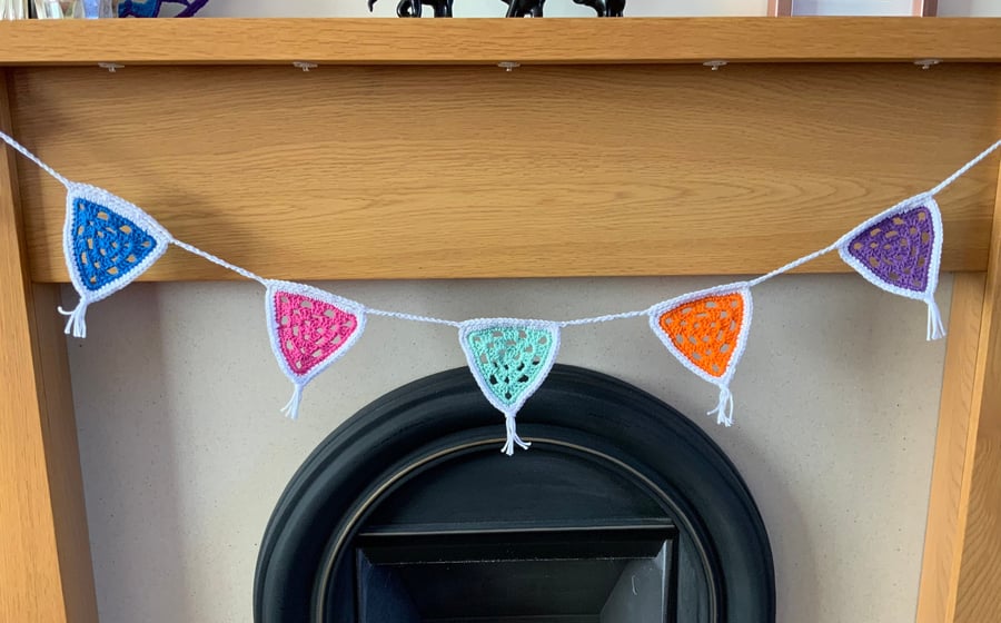 Crocheted Multicoloured Triangle Shaped Garden Home Bunting
