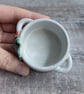Small ceramic tealight holder with sculpted holly, white glaze - Image 4