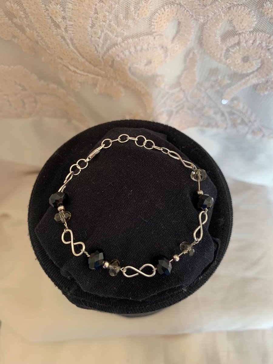 Infinity bracelet 