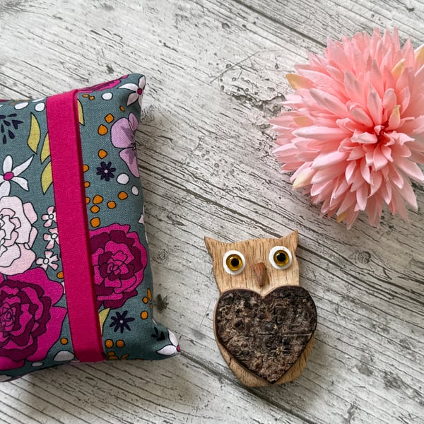 Fabric Pocket Tissue Holder - Travel Tissue Case - Reusable Tissue Pouch for Bag