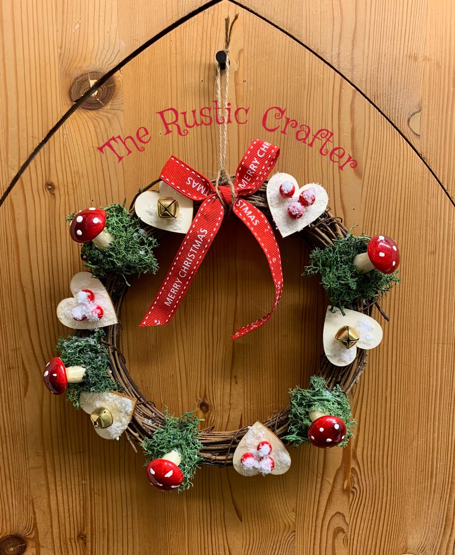 Toadstool and hearts wreath