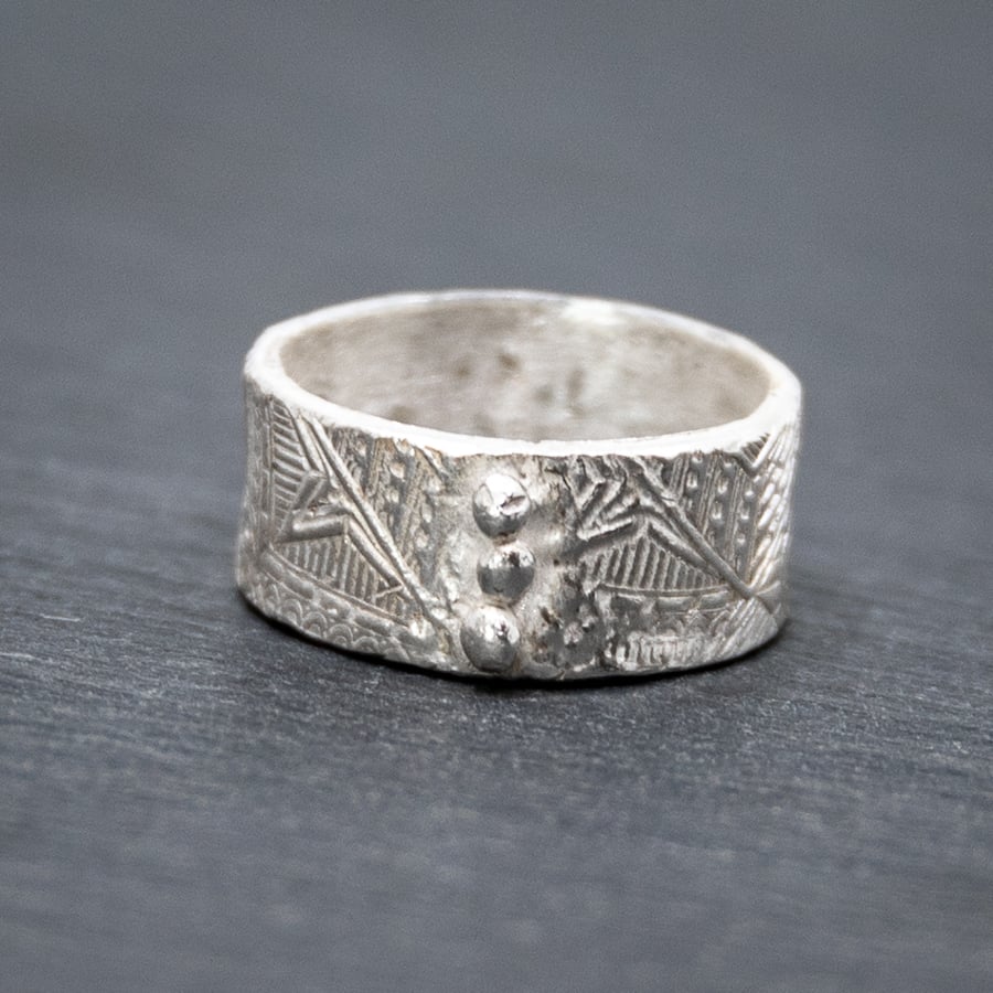 Abstract Pattern Ring (FSR10)