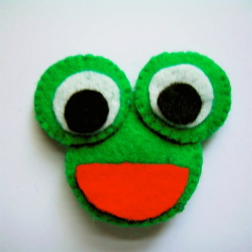 Cute Frog Brooch - UK Free Post