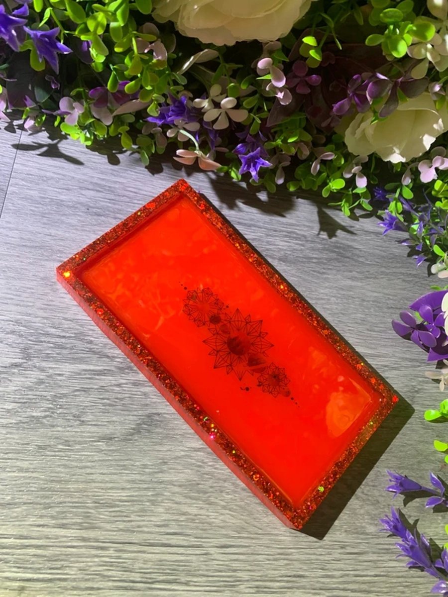 medium rectangular tray