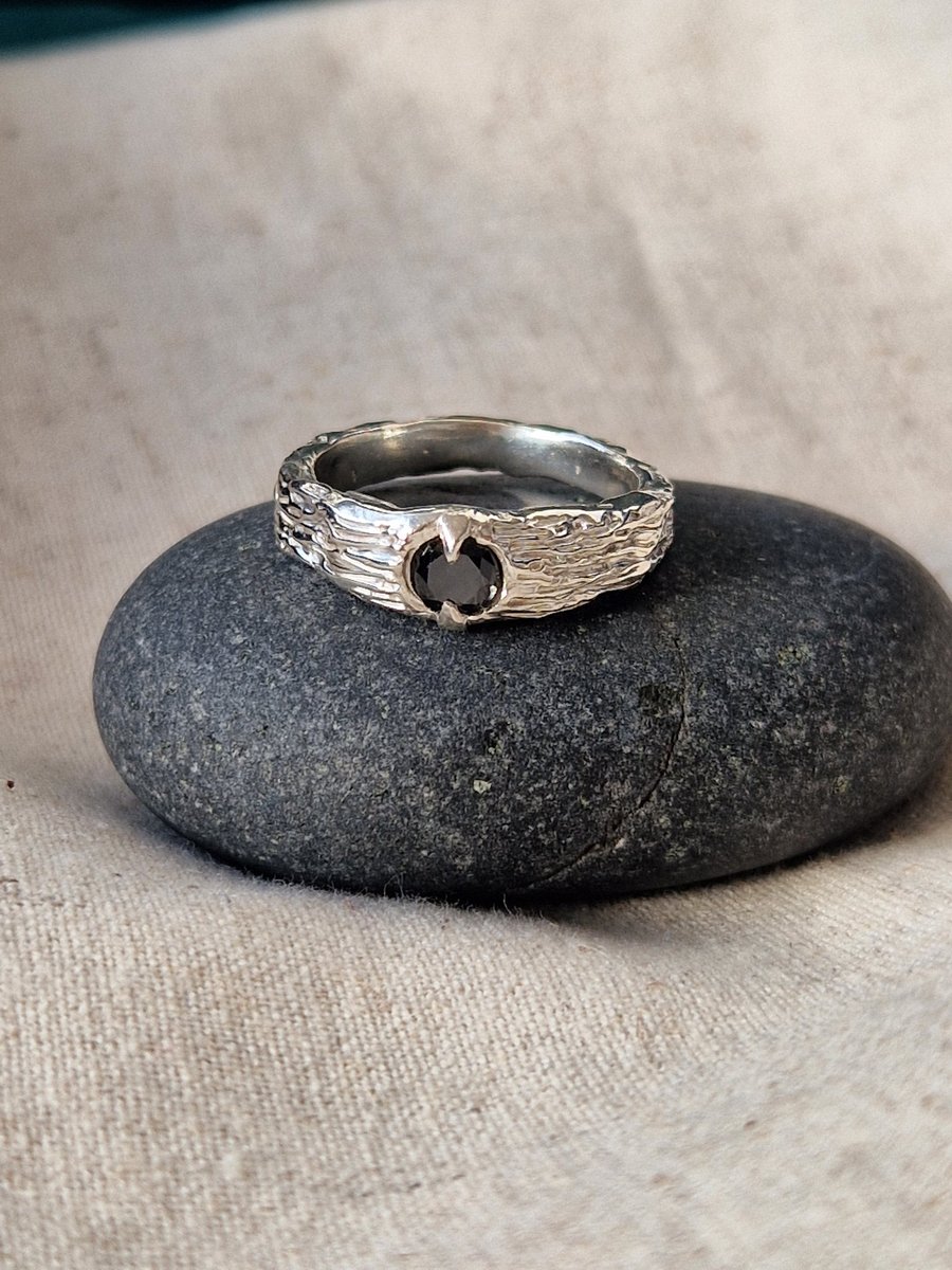 Sterling silver textured ring Size T Claw set black Cubic Zirconia Handmade