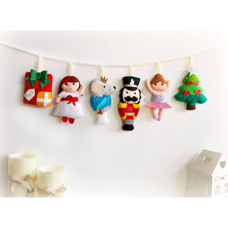 Make Your Own felt Nutcrack Christmas Garland Kit. Sewing pattern. DIY Craft. 