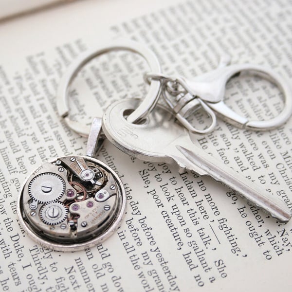 Keyring in Steampunk style made of Watchwork; Gift for Geek