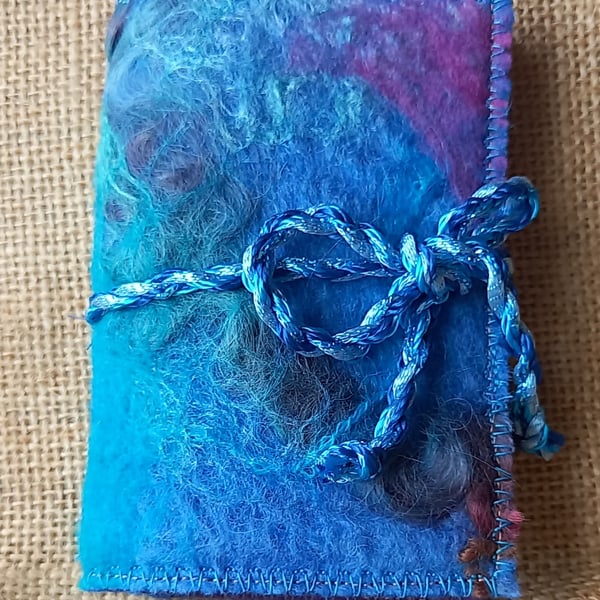 Handmade Felt Needle Case – Handmade Needle Book for Sewing Needles & Pins 