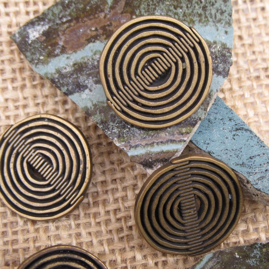 5 x Decorative Metal Shank Buttons