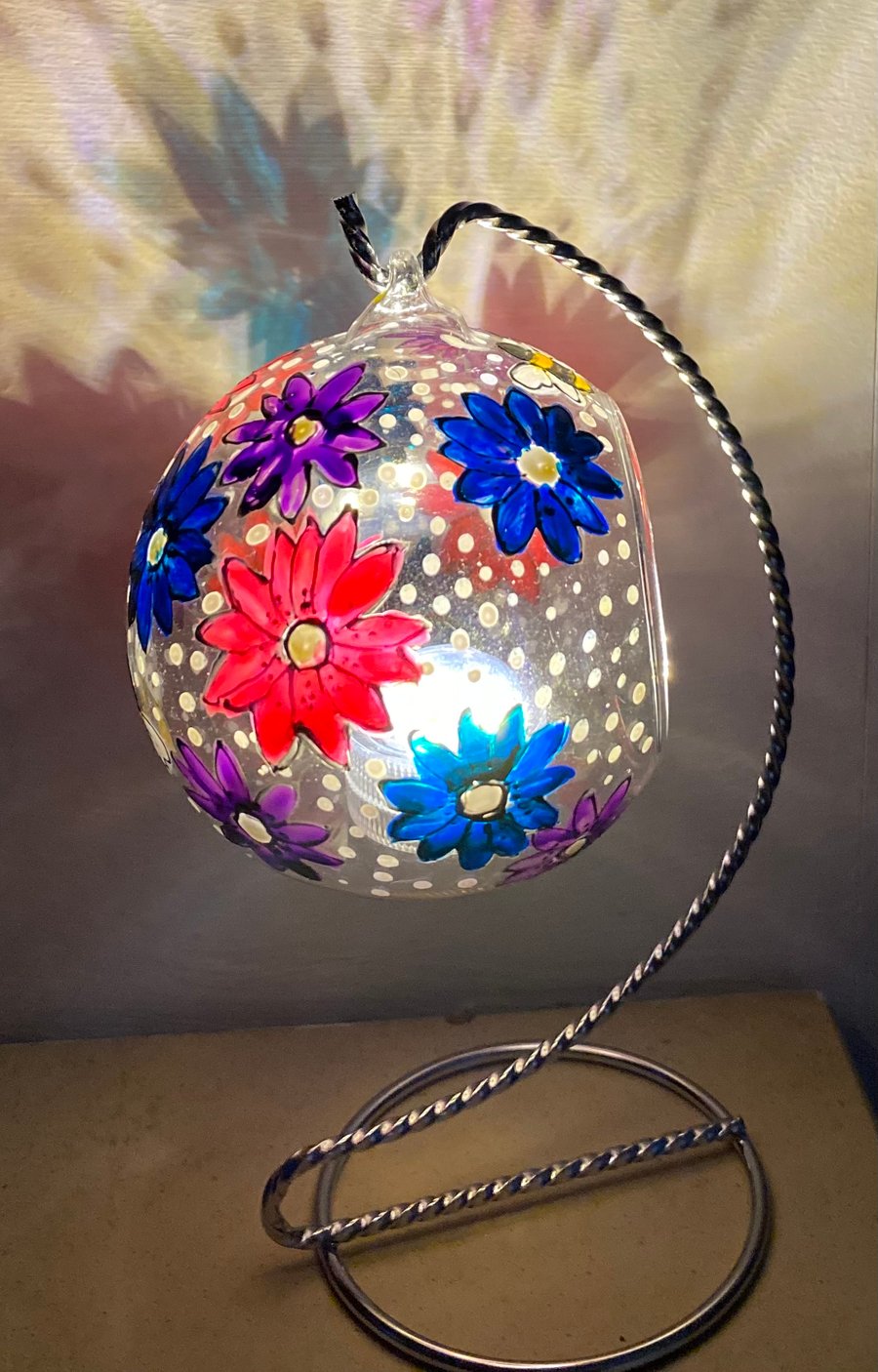 8cm glass tealight holder with flowers and little bees 