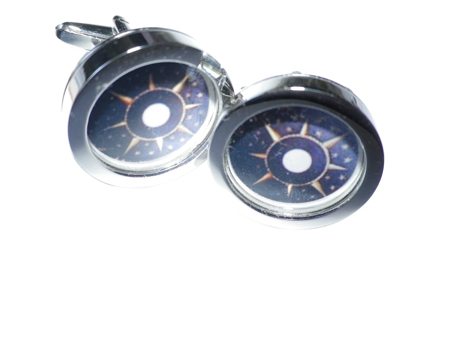 8 pointed star cufflinks, free shipping, gift wrapped, dramatic image  Ref 3571