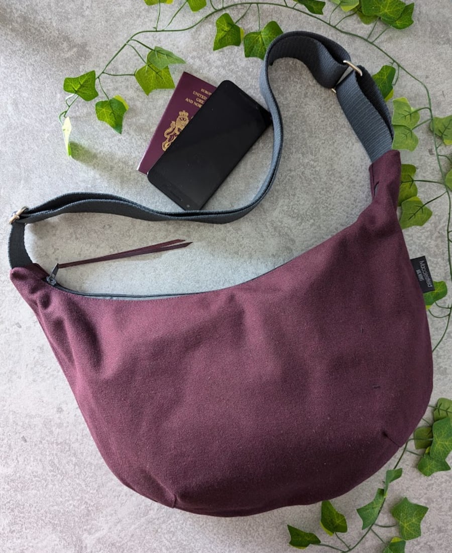 Canvas Burgundy Cross Body Large Dumpling Bag with Star Print Lining 