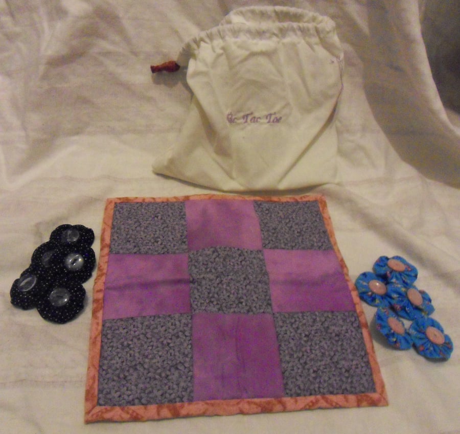 Homemade Tic Tac Toe fabric game. (set 1)