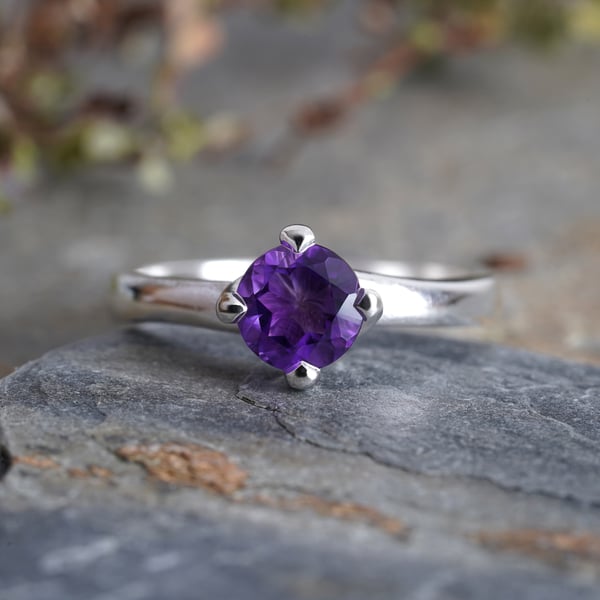 6mm Amethyst Ring in Sterling Silver UK size L