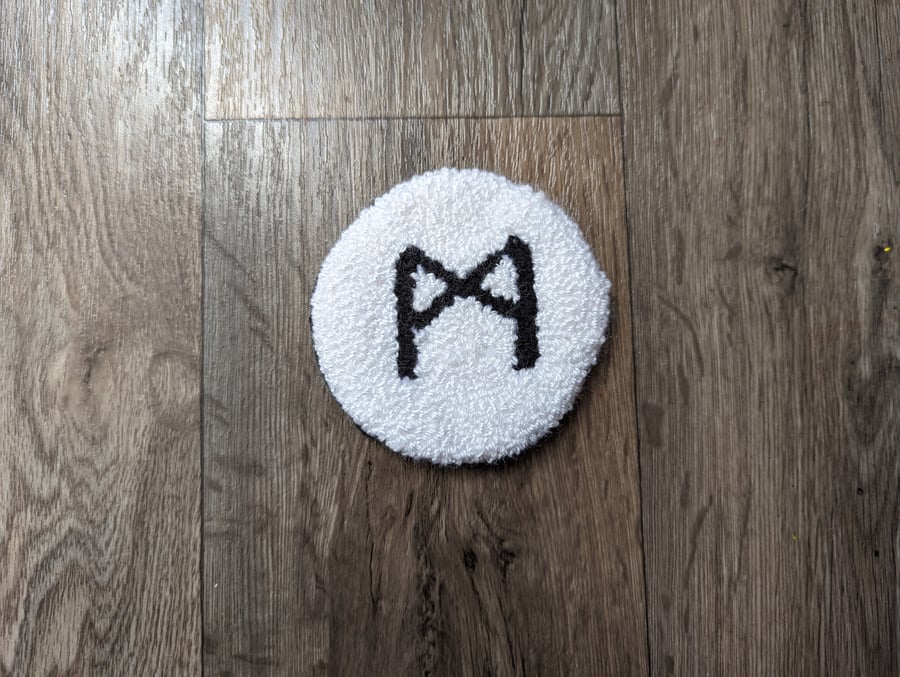 Mannaz 'Mankind' Rune Mug Rug Decor