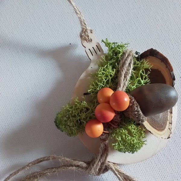 Hanging decoration. Autumn or winter decoration. Ref 485