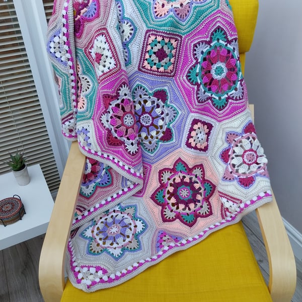 Crochet blanket 