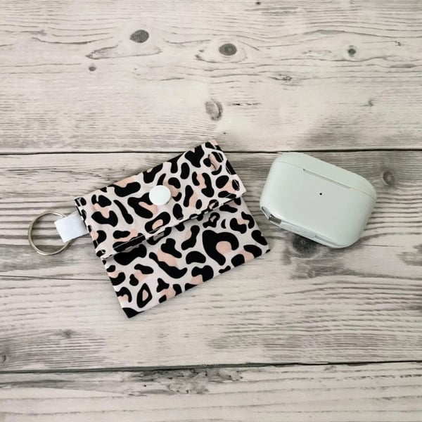 Pink Leopard Print Earphones Holder Keychain: Lip Balm Wallet for Lanyards.