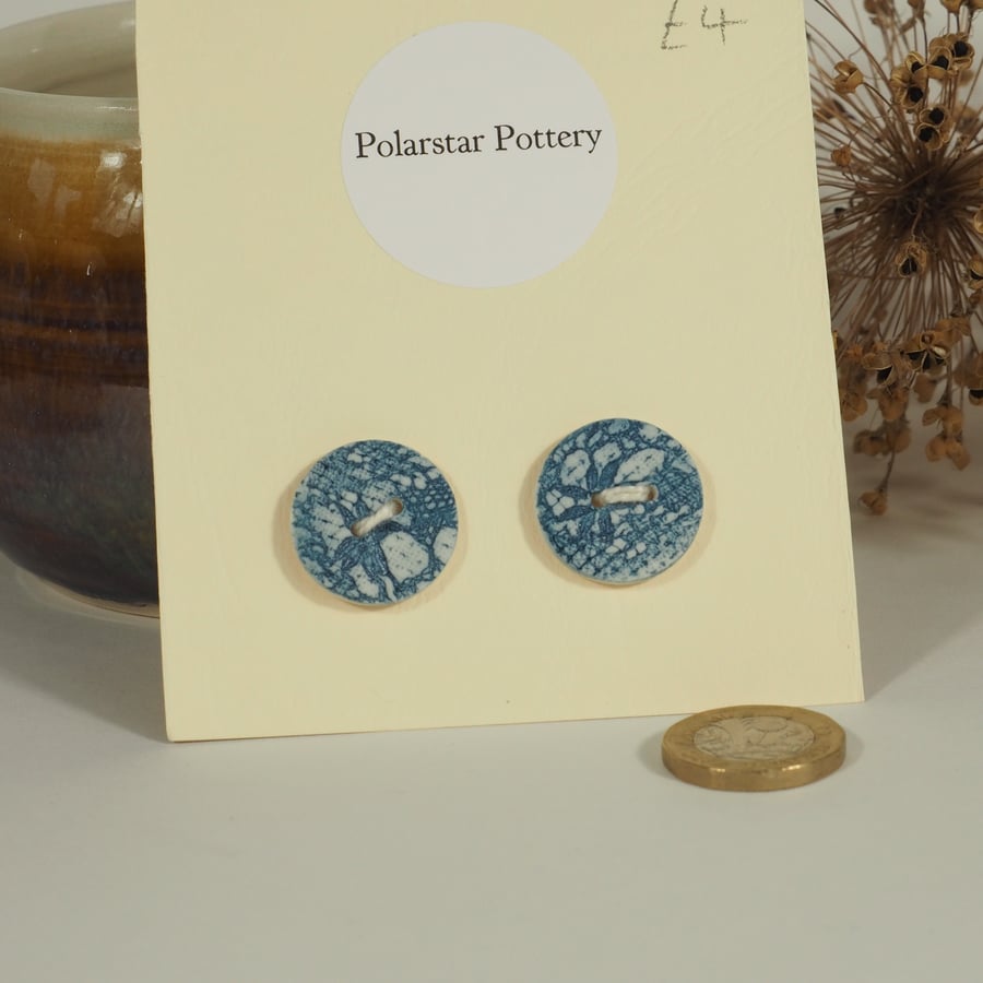 Set of 2 Porcelain Buttons - Blue lace flower double texture